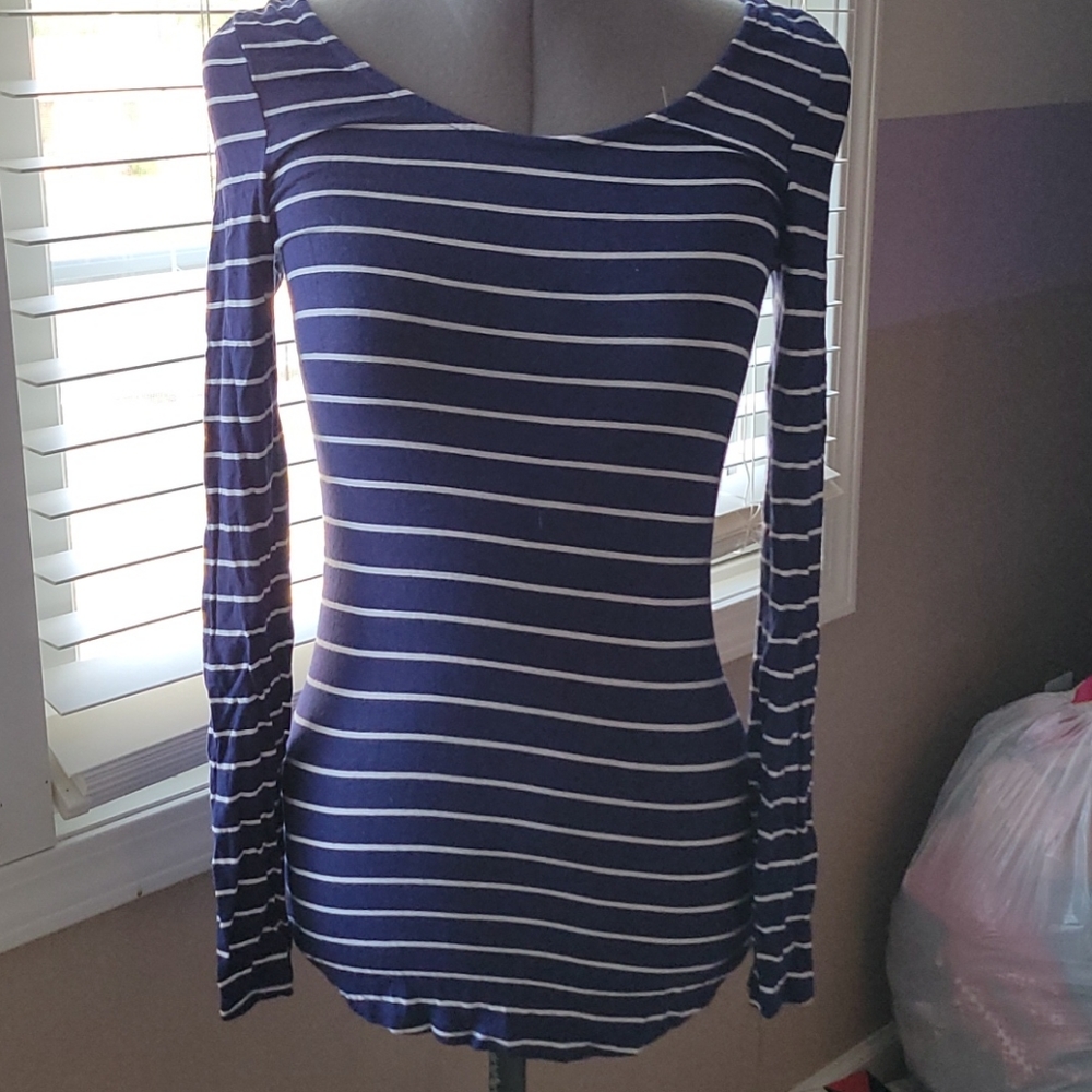 Long sleeve tee